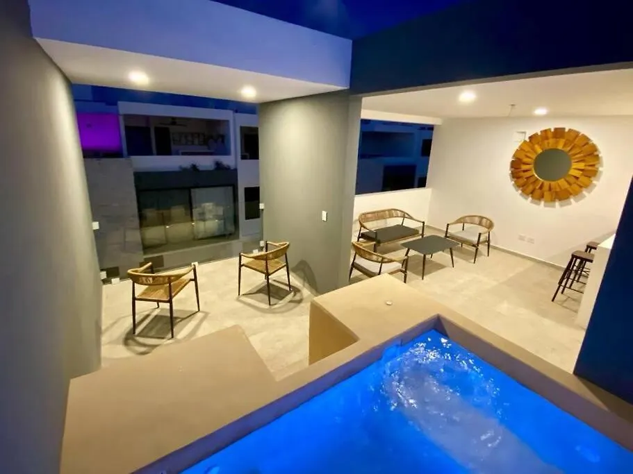 Heavenly New Townhouse W/Jacuzzi Near The Beach Playa del Carmen